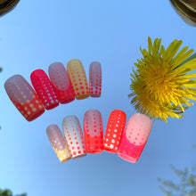 Load image into Gallery viewer, Majestic Feeling Dotty