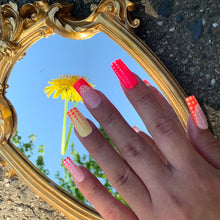 Load image into Gallery viewer, Majestic Feeling Dotty